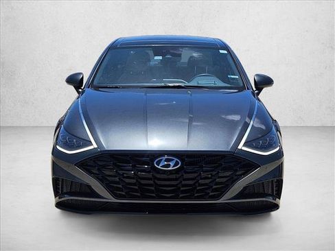 Used 2023 Hyundai Sonata Limited w/ Preferred Accessory Package FWD image 2