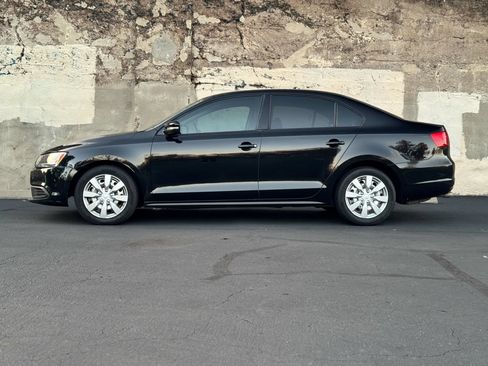 Used 2012 Volkswagen Jetta SE FWD image 7