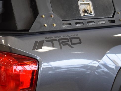 Used 2017 Toyota Tacoma TRD Off-Road image 36