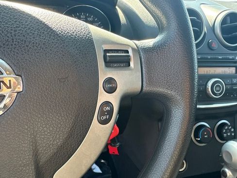 Used 2013 Nissan Rogue S AWD/4WD image 17
