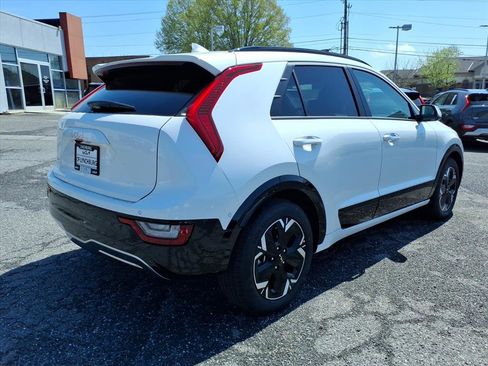 New 2026 Kia Niro Wave w/ Wave Preserve Package image 4