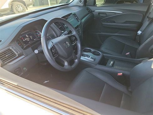 Used 2022 Honda Pilot Special Edition image 3