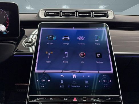 Used 2023 Mercedes-Benz S 580 4MATIC Sedan image 29