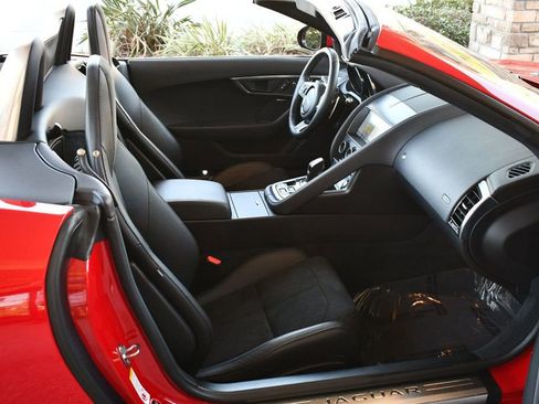 Used 2019 Jaguar F-TYPE Convertible image 54