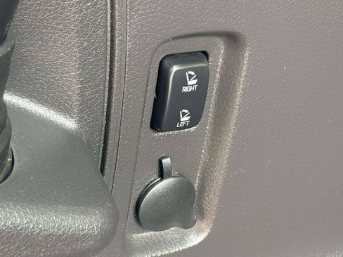 Used 2013 Ford Edge Sport w/ Driver Entry Pkg AWD/4WD image 8