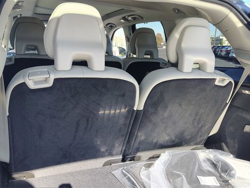 New 2026 Volvo XC90 B6 Ultra image 35