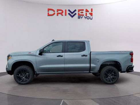 New 2026 Chevrolet Silverado 1500 Custom Trail Boss w/ LPO, Dark Essentials Package image 2