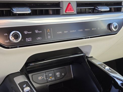 New 2026 Kia Sorento SX Prestige AWD/4WD image 15