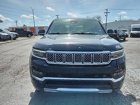 Used 2022 Jeep Grand Wagoneer Series III image 2