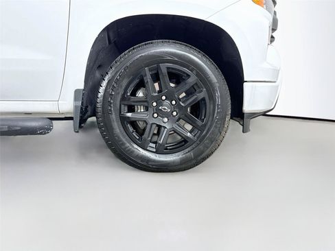 Used 2024 Chevrolet Silverado 1500 Custom w/ Rally Edition RWD image 17