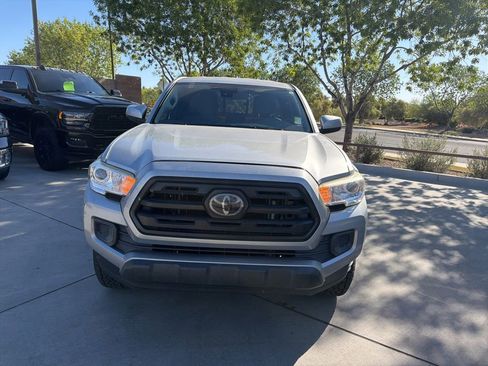 Used 2018 Toyota Tacoma SR w/ SR Convenience Package RWD image 6