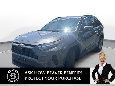 Used 2025 Toyota RAV4 XLE AWD/4WD image 1