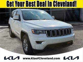 Used 2019 Jeep Grand Cherokee Laredo image 1