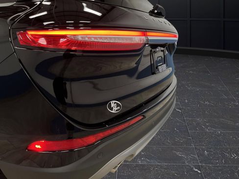 Used 2022 Lincoln Corsair AWD w/ Premium Package image 37