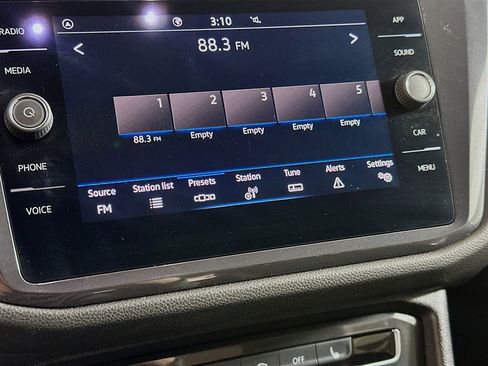 Used 2024 Volkswagen Tiguan Wolfsburg Edition image 21