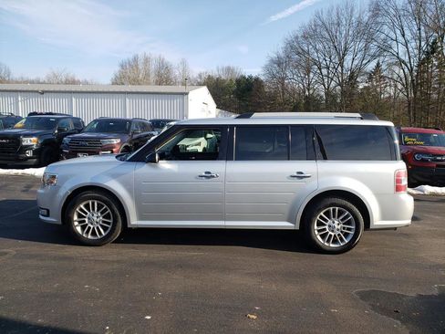 Used 2019 Ford Flex SEL w/ Class III Trailer Tow Package image 9