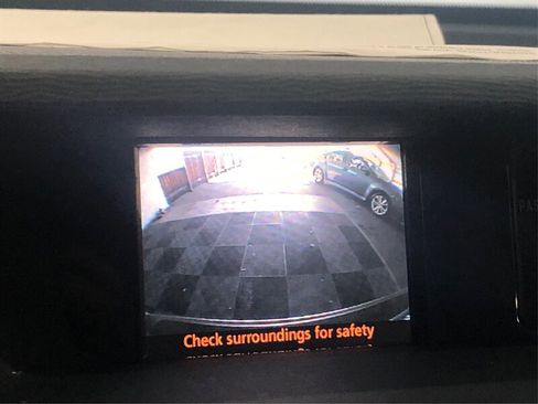 Used 2013 Toyota Sienna LE image 21