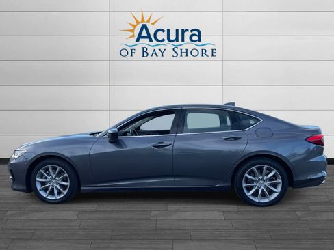 Used 2023 Acura TLX image 2