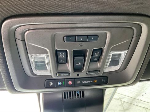 Used 2024 GMC Sierra 1500 Denali w/ Technology Package AWD/4WD image 35