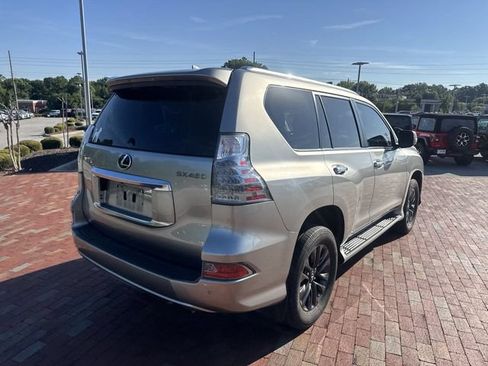 Used 2021 Lexus GX 460 Premium w/ Premium Package AWD/4WD image 14