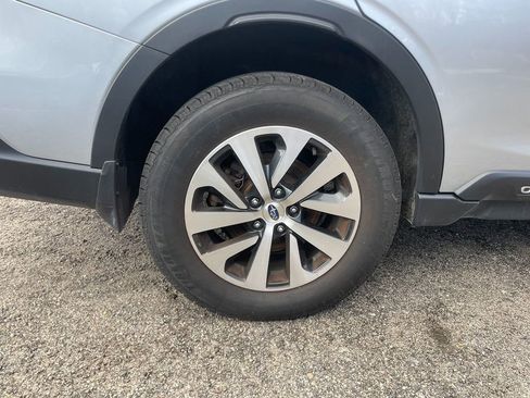 Used 2022 Subaru Outback Premium AWD/4WD image 30