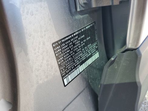 Used 2023 Volkswagen Taos SE image 29