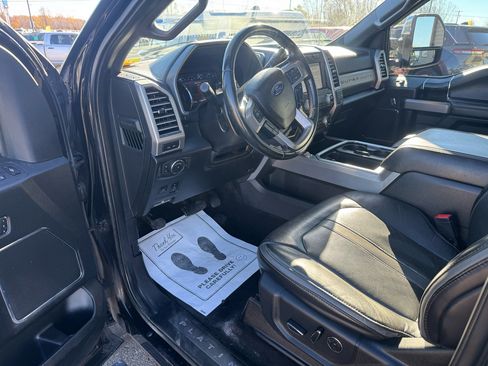 Used 2019 Ford F250 Platinum w/ Platinum Ultimate Package image 9