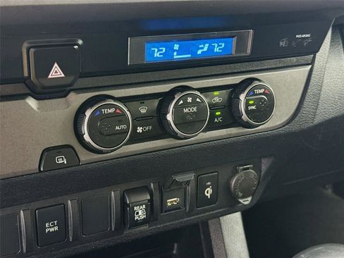 Used 2022 Toyota Tacoma TRD Off-Road RWD image 14