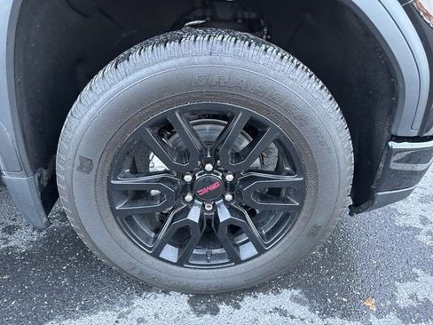 Certified 2024 GMC Sierra 1500 Elevation w/ Elevation Premium Package image 11