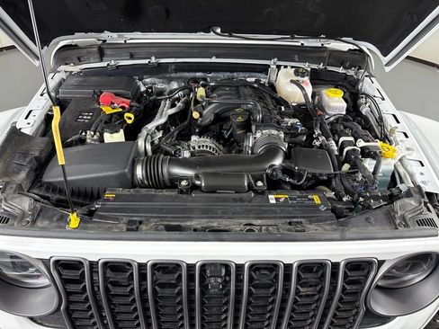 Used 2024 Jeep Wrangler Unlimited Rubicon AWD/4WD image 46