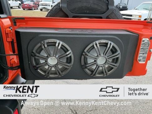 Used 2018 Jeep Wrangler Unlimited Sport S image 9