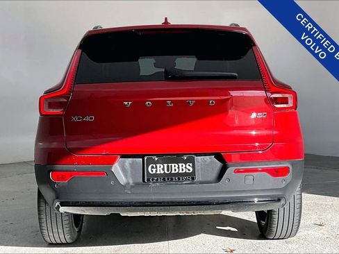 Used 2023 Volvo XC40 B5 Ultimate w/ Protection Package Premier image 7