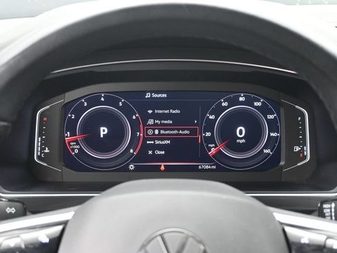 Used 2022 Volkswagen Tiguan SEL R-Line AWD/4WD image 12