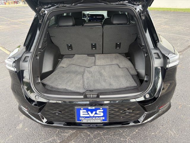 Used 2026 Chevrolet Equinox EV RS w/ Convenience Package II AWD/4WD image 17