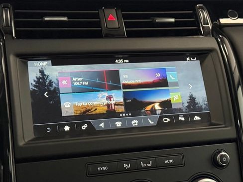 Used 2018 Land Rover Discovery SE AWD/4WD image 16