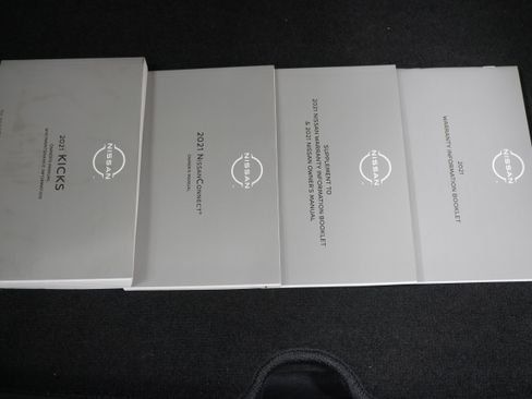 Used 2021 Nissan Kicks S image 19