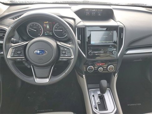 Used 2023 Subaru Forester Premium image 13