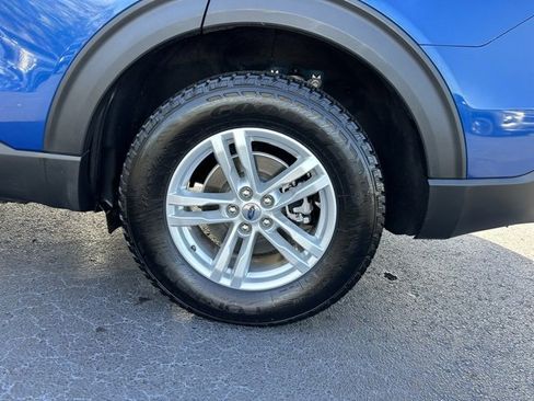 Used 2022 Ford Explorer XLT w/ Equipment Group 202A image 10