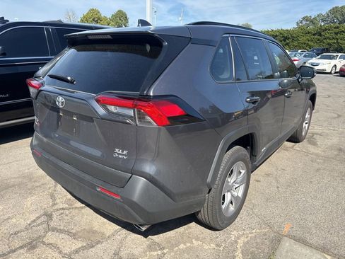 Used 2025 Toyota RAV4 XLE w/ Convenience Package image 7