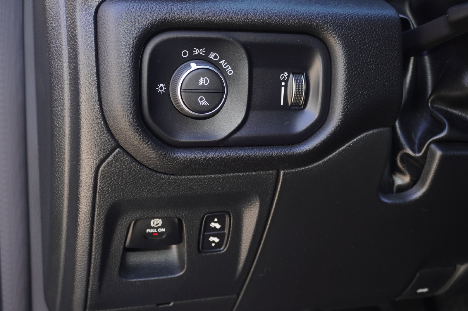 Used 2023 RAM 1500 Big Horn AWD/4WD image 12