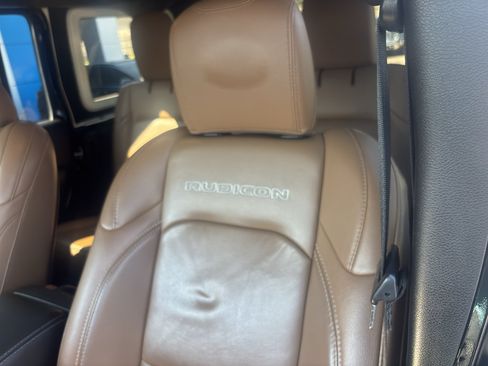 Used 2021 Jeep Wrangler Unlimited Rubicon AWD/4WD image 12