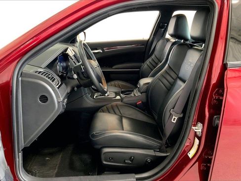 Used 2023 Chrysler 300 C image 15