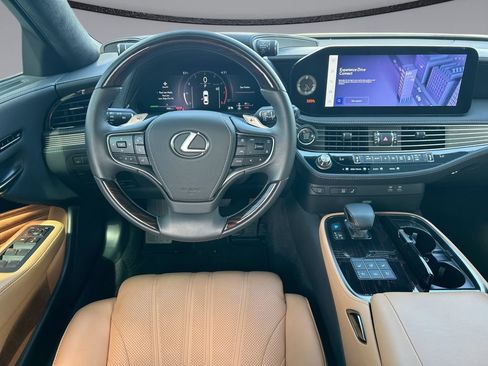 Used 2025 Lexus LS 500 w/ Interior Upgrade Package RWD image 10