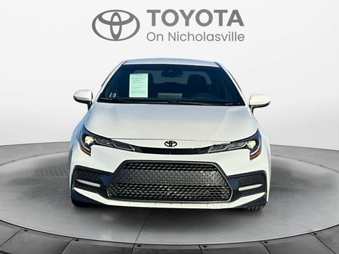 Used 2022 Toyota Corolla SE image 9