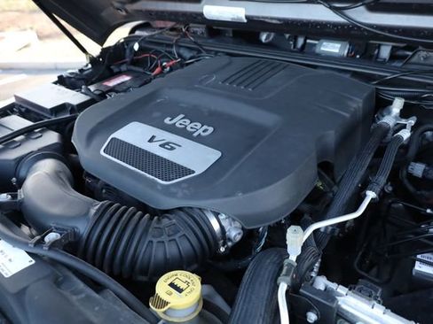 Used 2016 Jeep Wrangler Unlimited Sport image 9