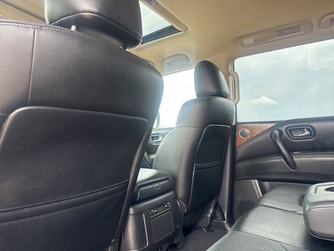 Certified 2024 Nissan Armada SL image 38