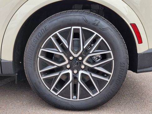 Used 2025 Ford Mustang Mach-E Premium AWD/4WD image 18