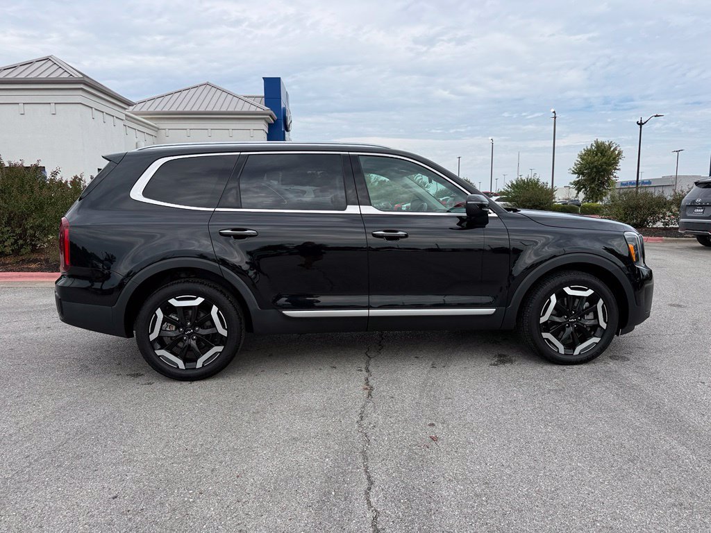 Used 2025 Kia Telluride S AWD/4WD image 8