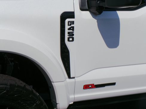 Used 2024 Ford F450 Limited w/ FX4 Off-Road Package AWD/4WD image 31