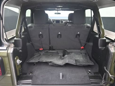 Used 2021 Jeep Wrangler Unlimited Sport AWD/4WD image 12